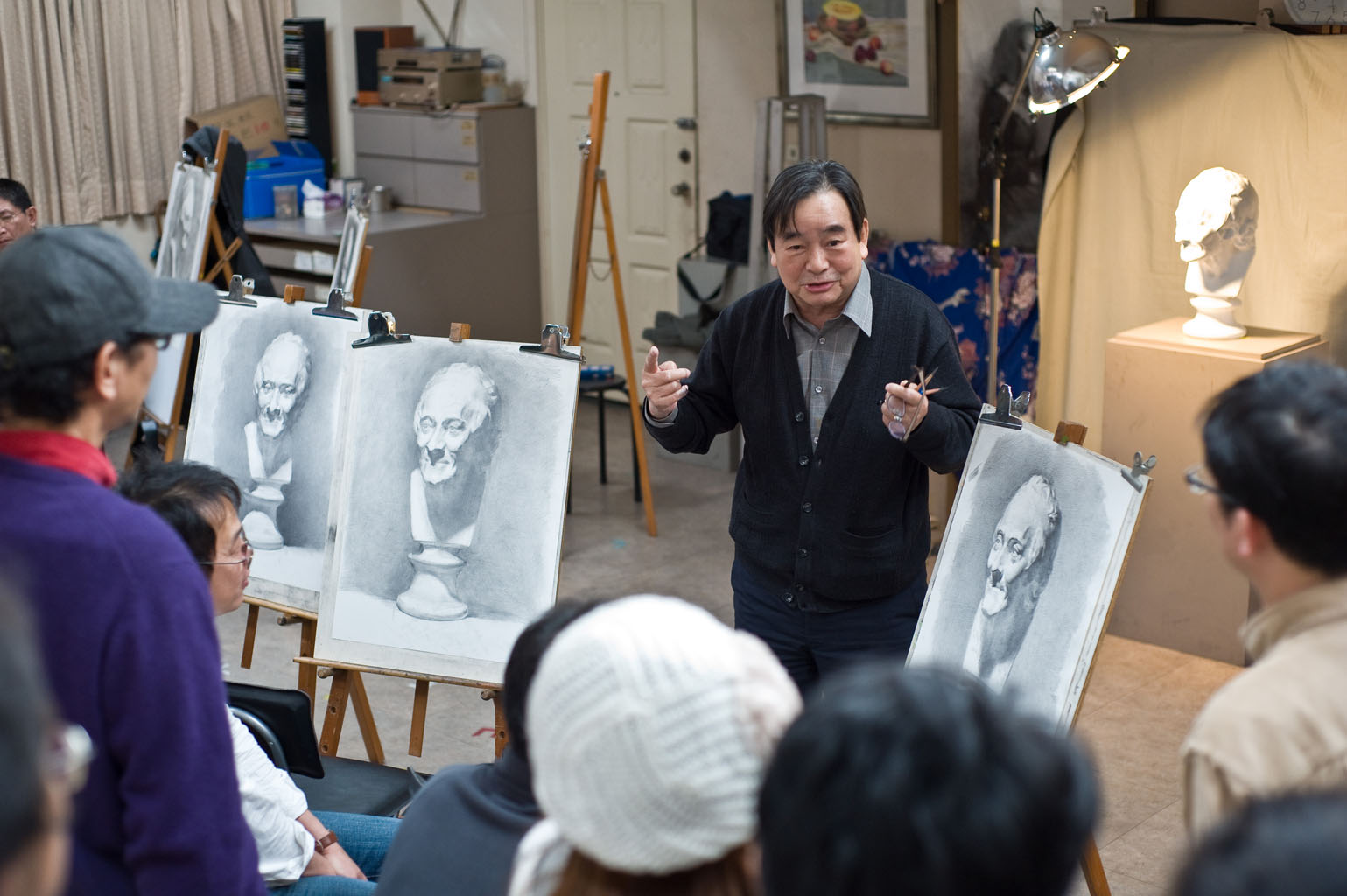 冉茂芹老師於台北雙橋畫室授課
